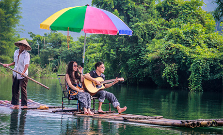 Rafting con balsa de bambú