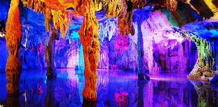 Cueva de Flauta de Caña
