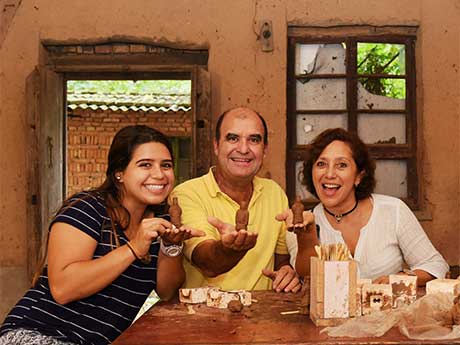Aprender cómo hacer figurillas de terracotas