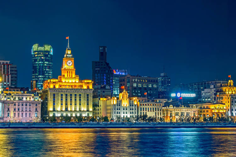 Vista nocturna del Bund Shanghai