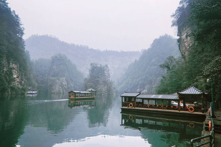 Lago Baofeng Zhangjiajie
